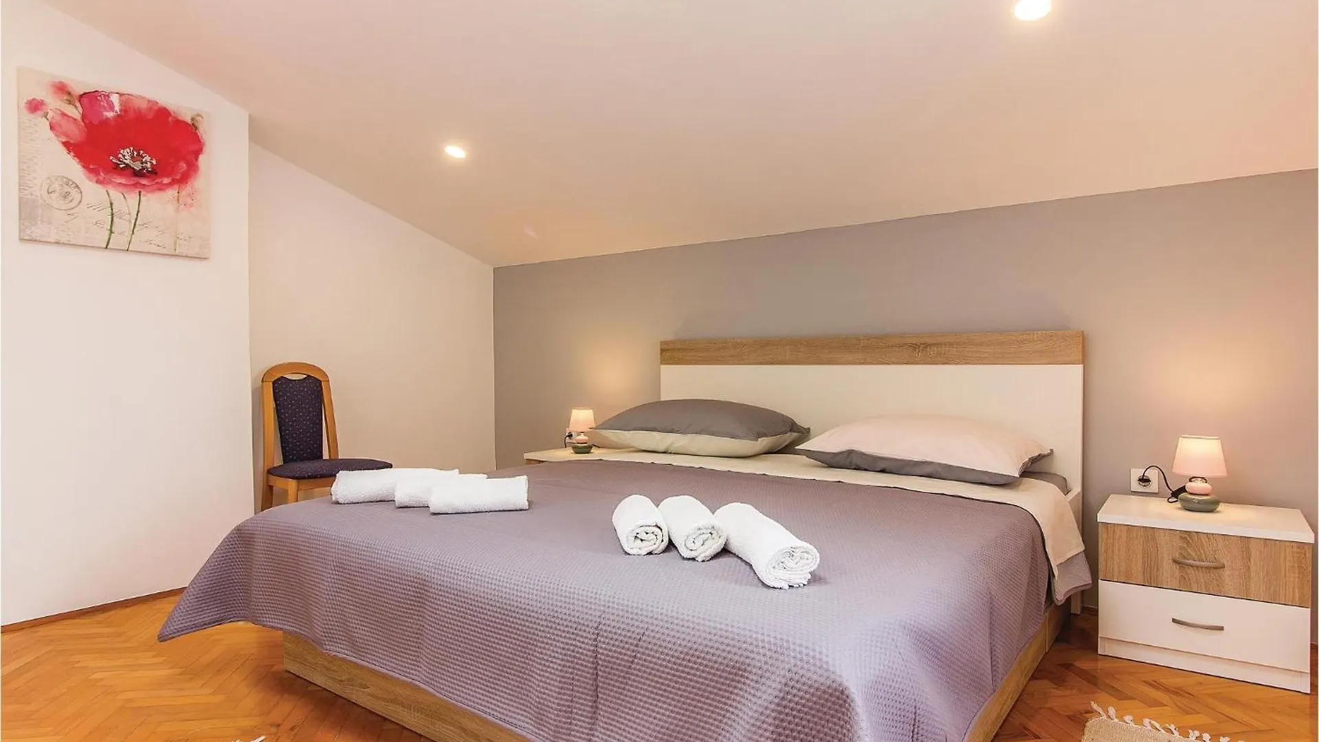 4 Bedroom Lovely Apartment In Stinjan
