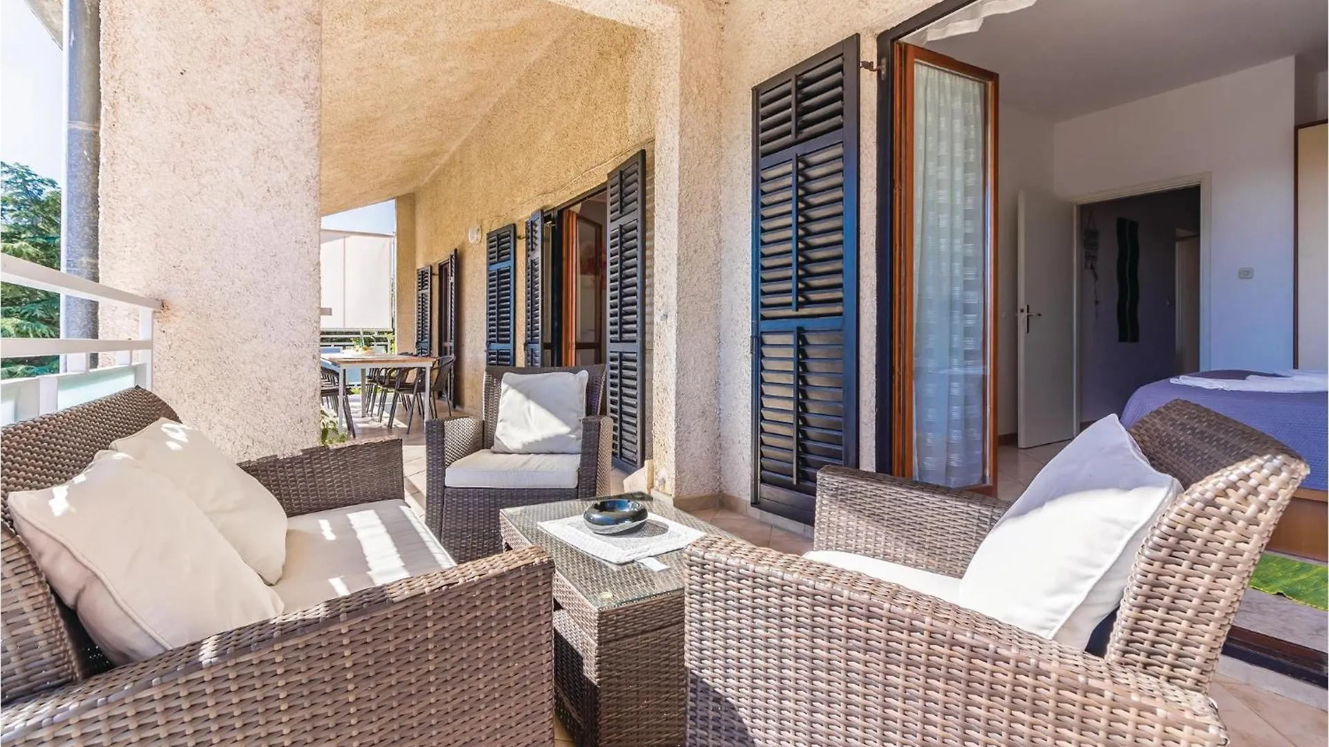 4 Bedroom Lovely Apartment In Stinjan Croatia
